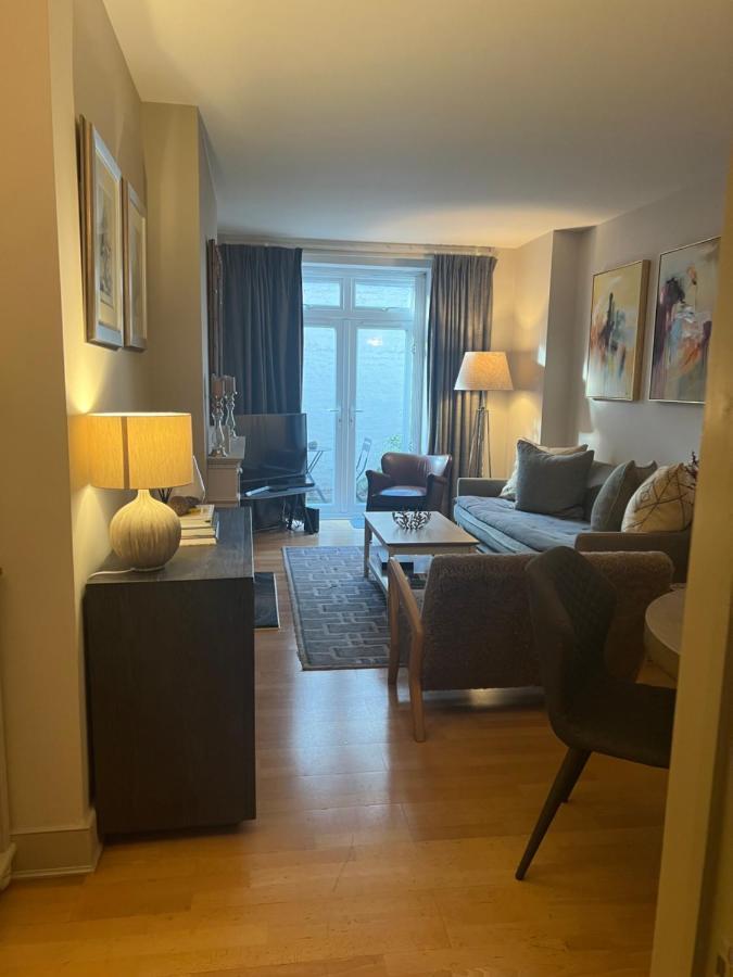 2 Bedroom Apartment Just Off Kings Road ลอนดอน ภายนอก รูปภาพ